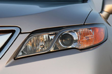 Автомобиль 2013 Acura RDX - передние фары Автомобиль 2013 Acura RDX - передние фары